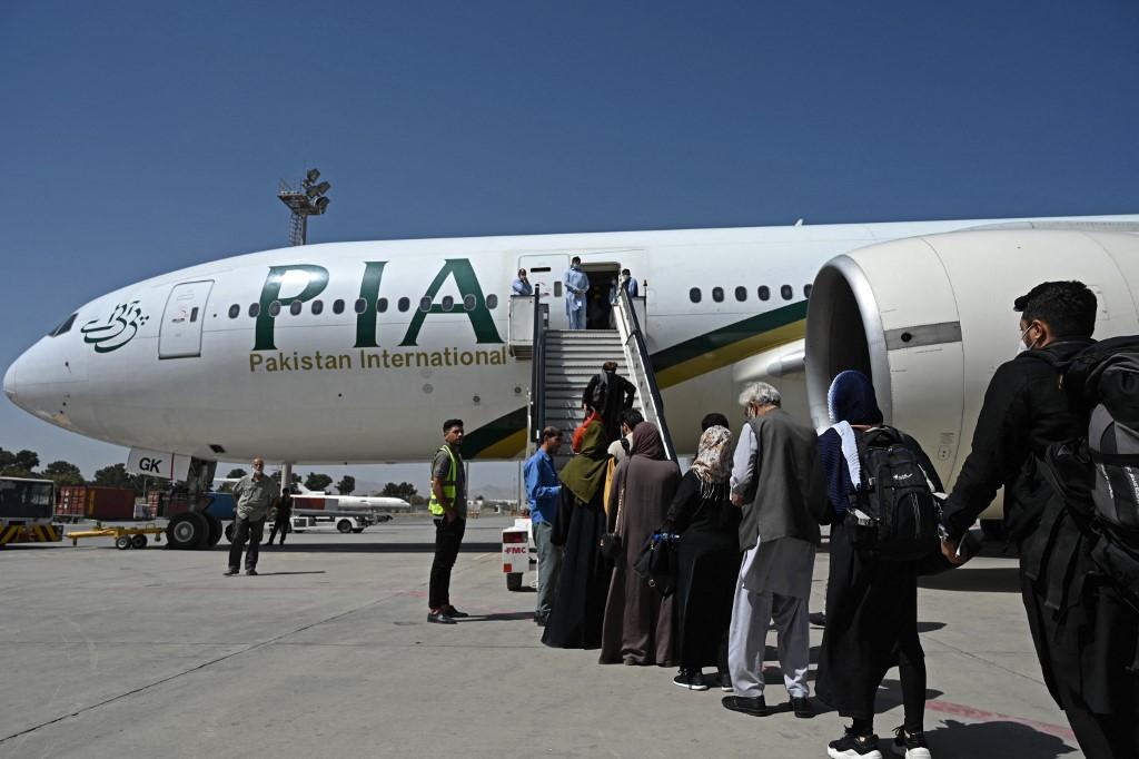 Pakistan Airline Suspends Afghan Operations Citing Taliban Interference Yemen Watch