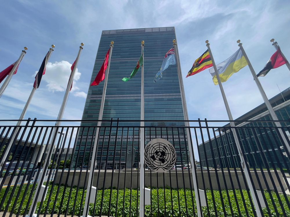 Armed man outside UN arrested after standoff, lockdown