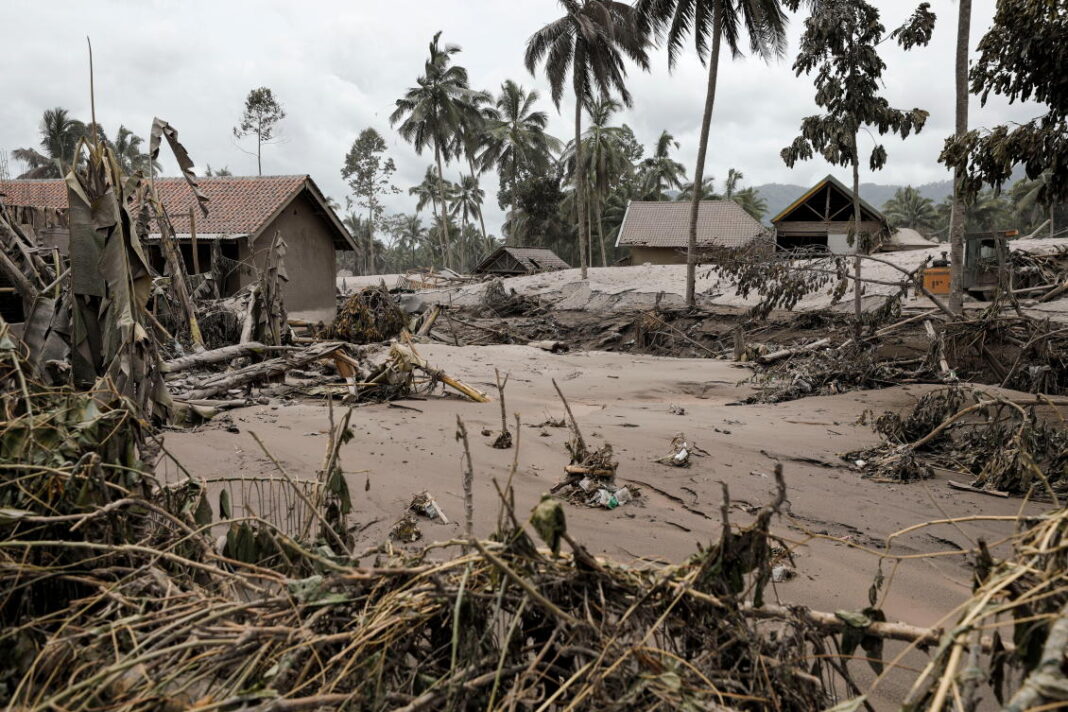 27 still missing after Indonesia volcanic eruption kills 15
