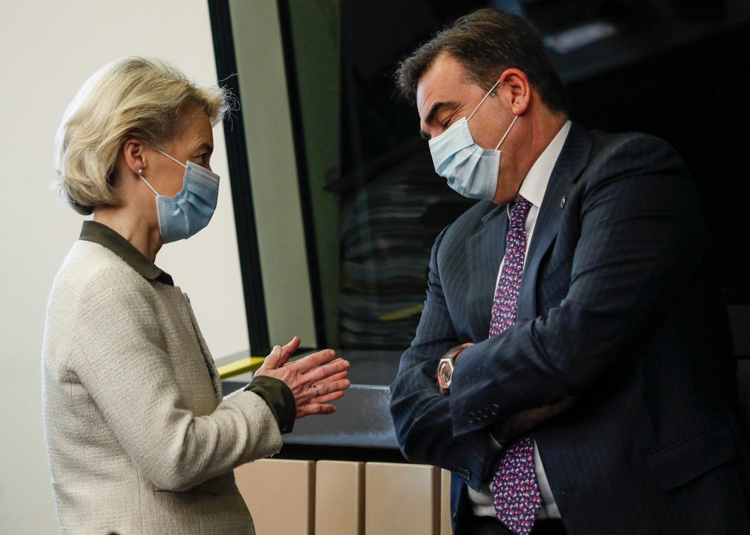 Virus and migrant worries spur EU to toughen border rules