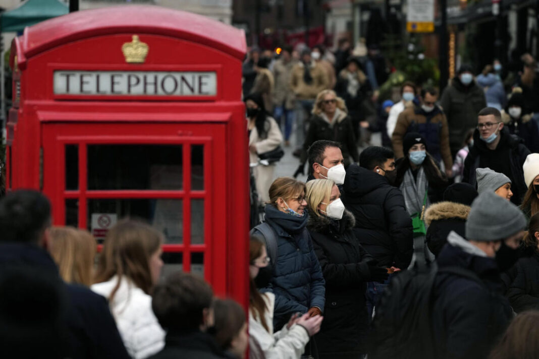 UK government rules out new restrictions before Christmas