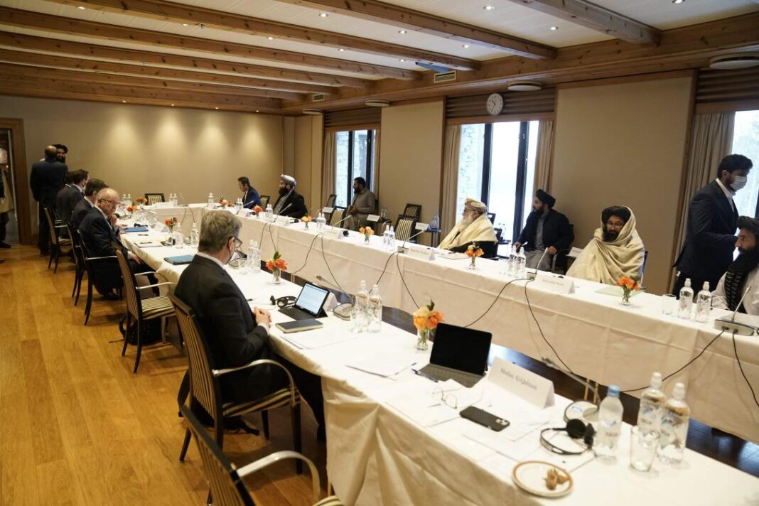 Western diplomats meet Afghan activists amid Taliban talks