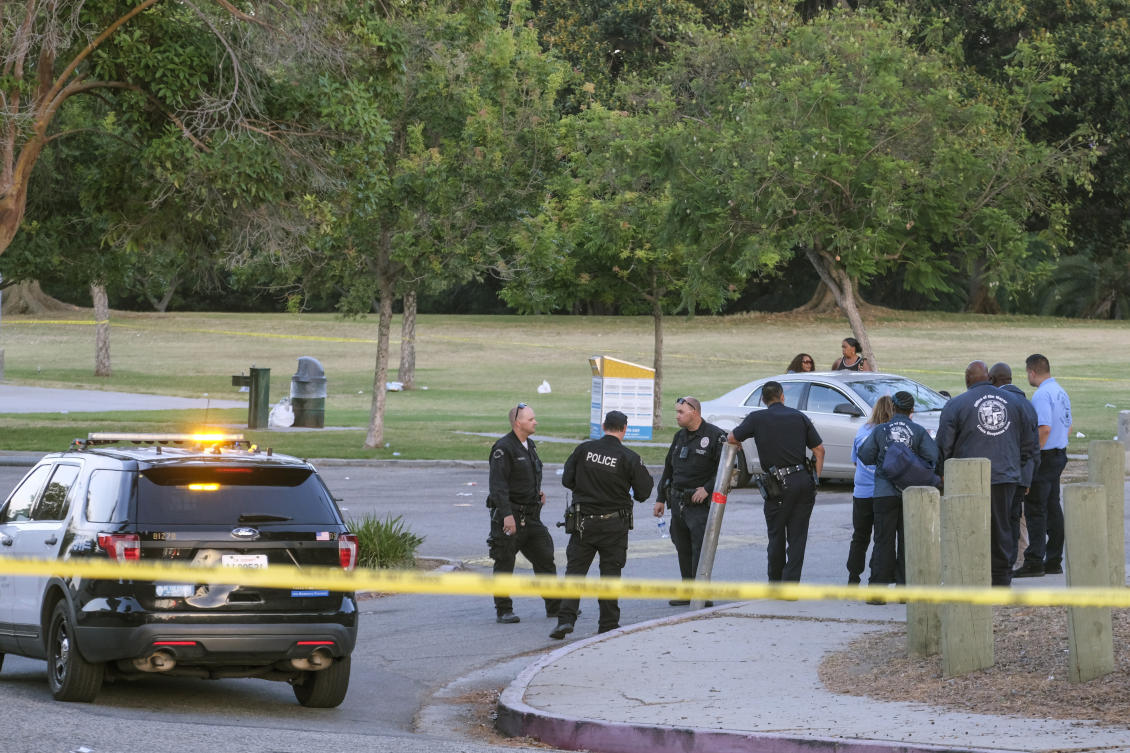 Police: 2 killed, 5 injured in shooting at Los Angeles park | Yemen Watch